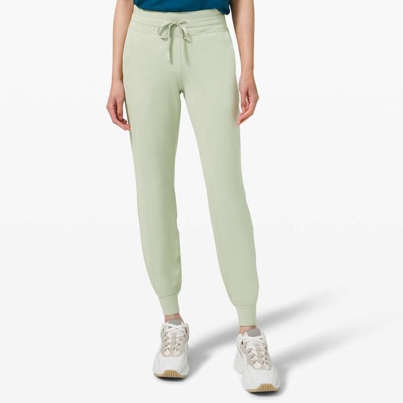 Lululemon Ready to Rulu High-Rise Jogger in Green Fern - Picture 2 of 6